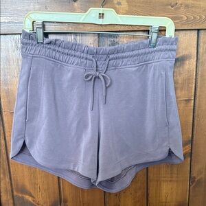 Athleta Seasoft Mid Rise 4” short, Faded Plum, Size S
